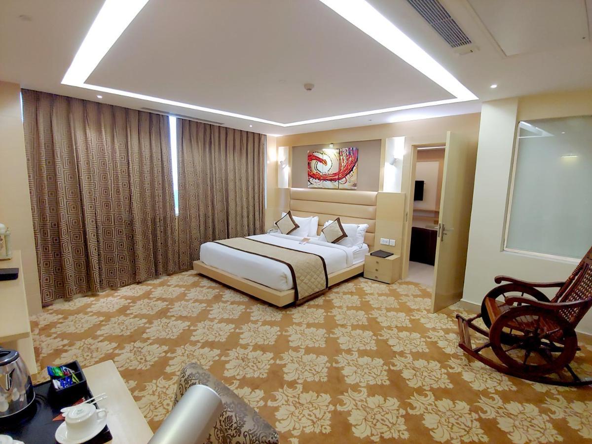 Hotel Patliputra Continental Patna  Kültér fotó