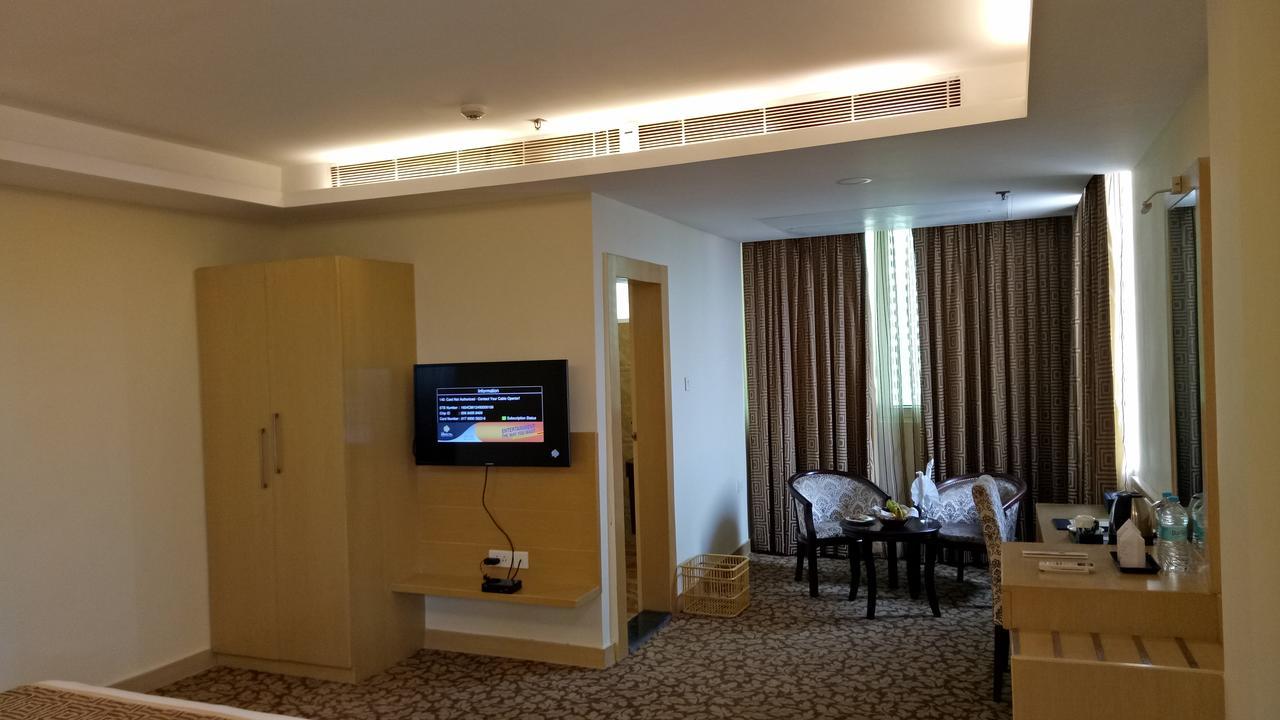 Hotel Patliputra Continental Patna  Kültér fotó