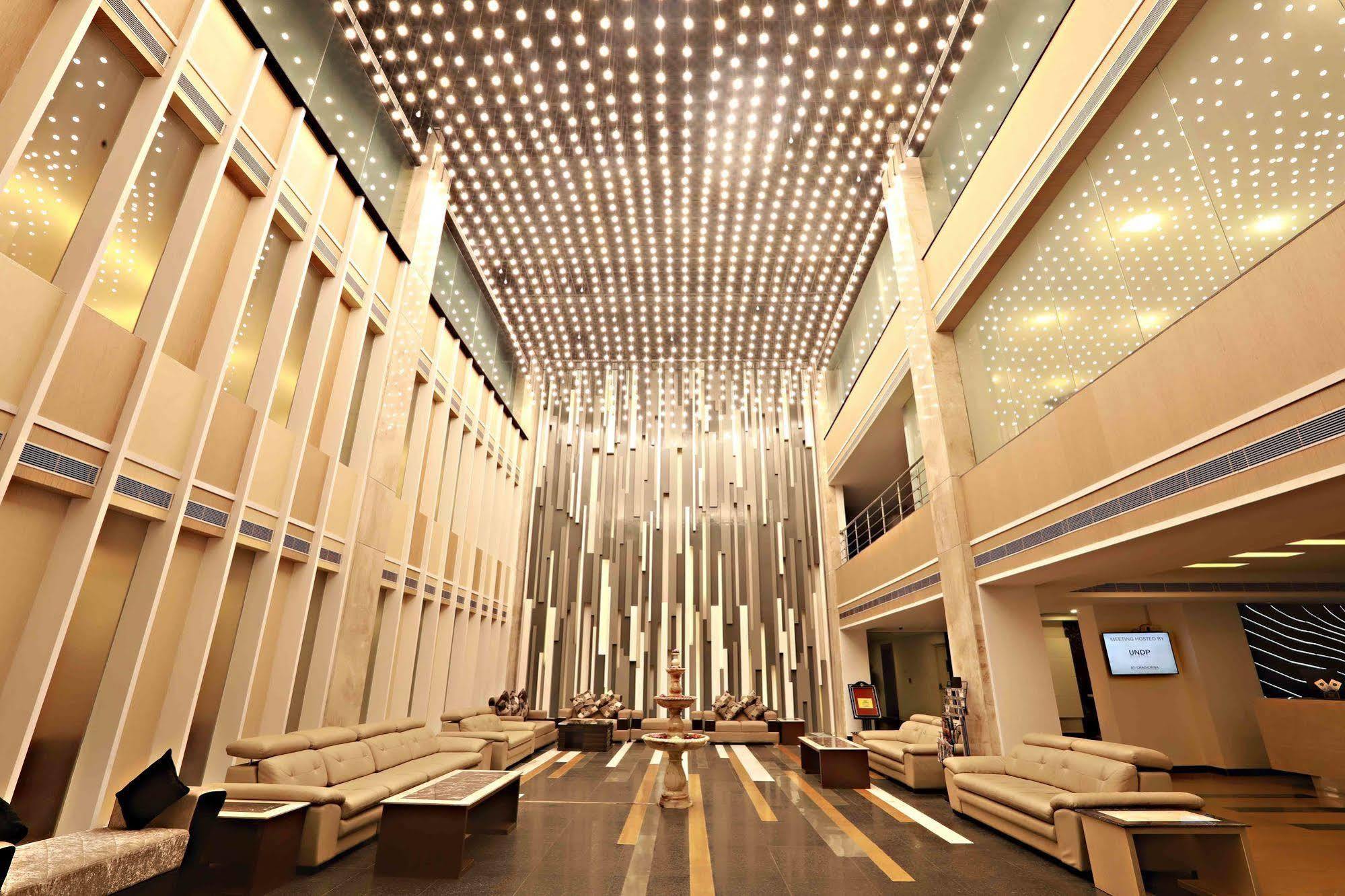 Hotel Patliputra Continental Patna  Kültér fotó