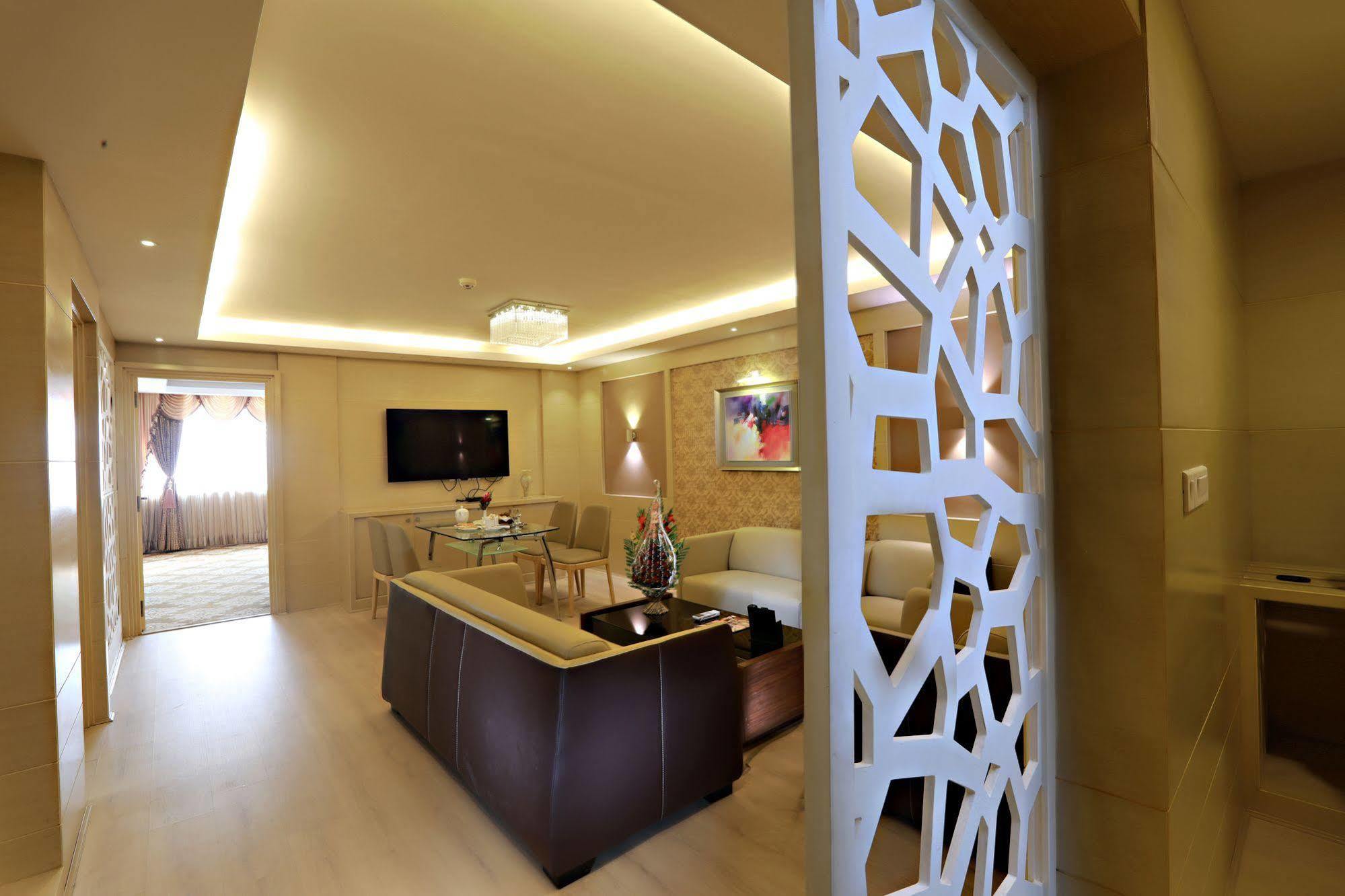 Hotel Patliputra Continental Patna  Kültér fotó