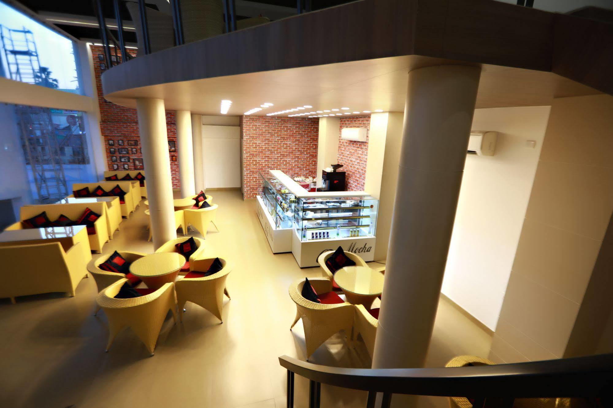 Hotel Patliputra Continental Patna  Kültér fotó
