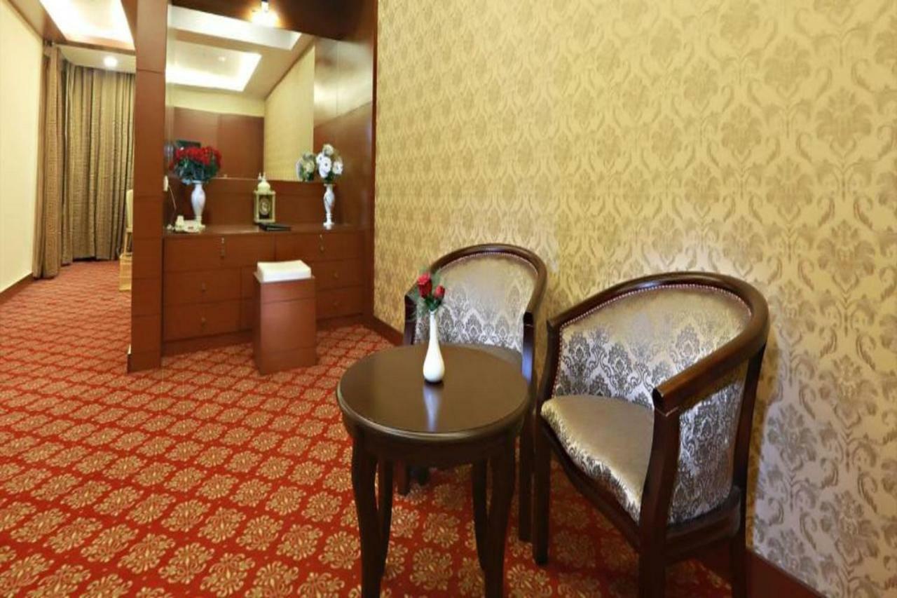 Hotel Patliputra Continental Patna  Kültér fotó